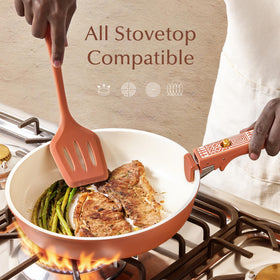 CAROTE even-heat distribution promotes uniform cooking across the pan for boiling, simmering, and reheating.