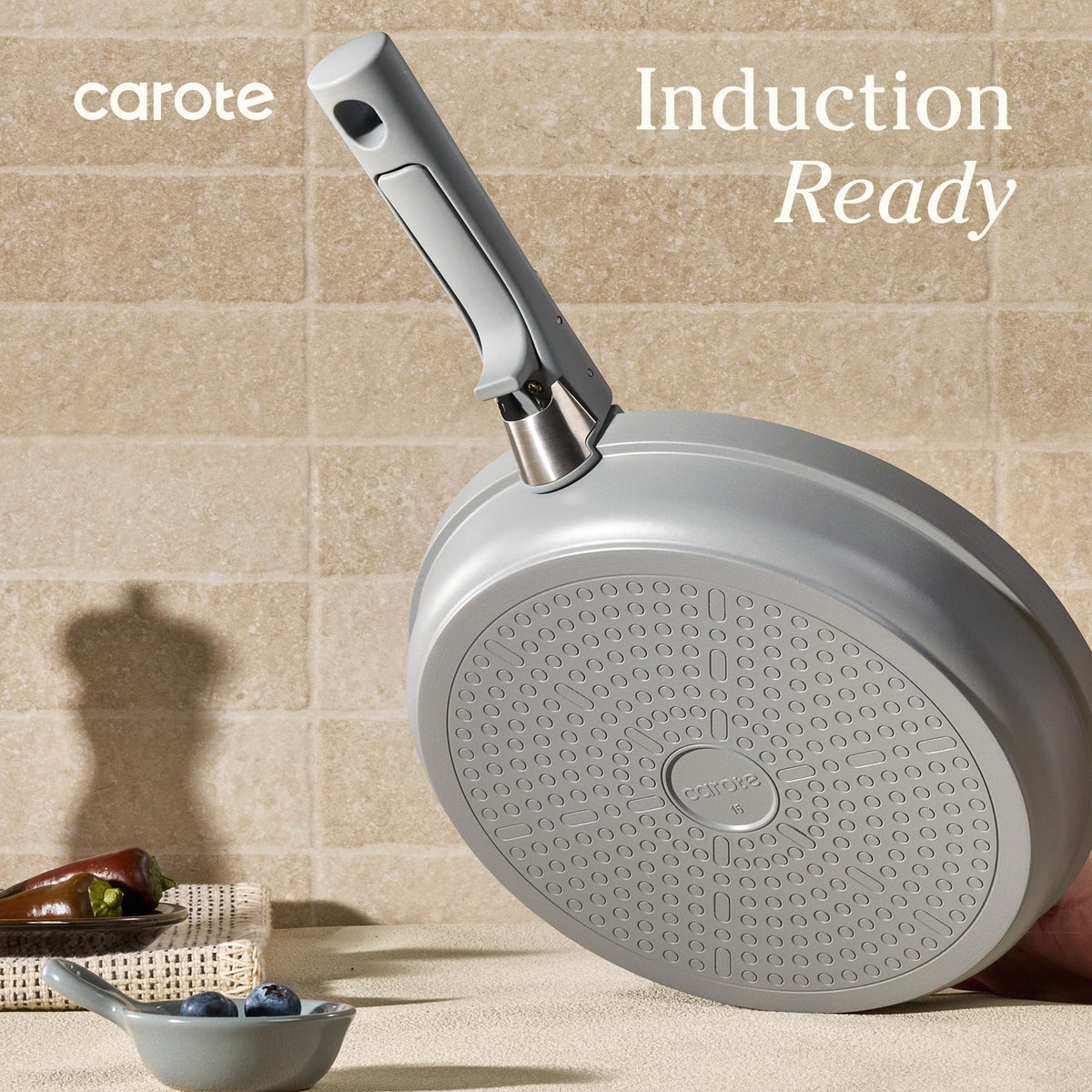 CAROTE 9-inch frying pan with smooth ceramic surface for quick cleanup.