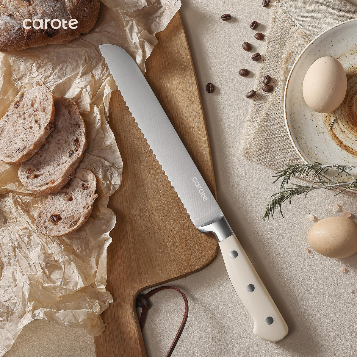 CAROTE kitchen shears for quick snips and versatile tasks.