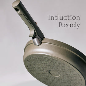 Carote olive-green 3qt saucepan perfect for larger portions and even heating.