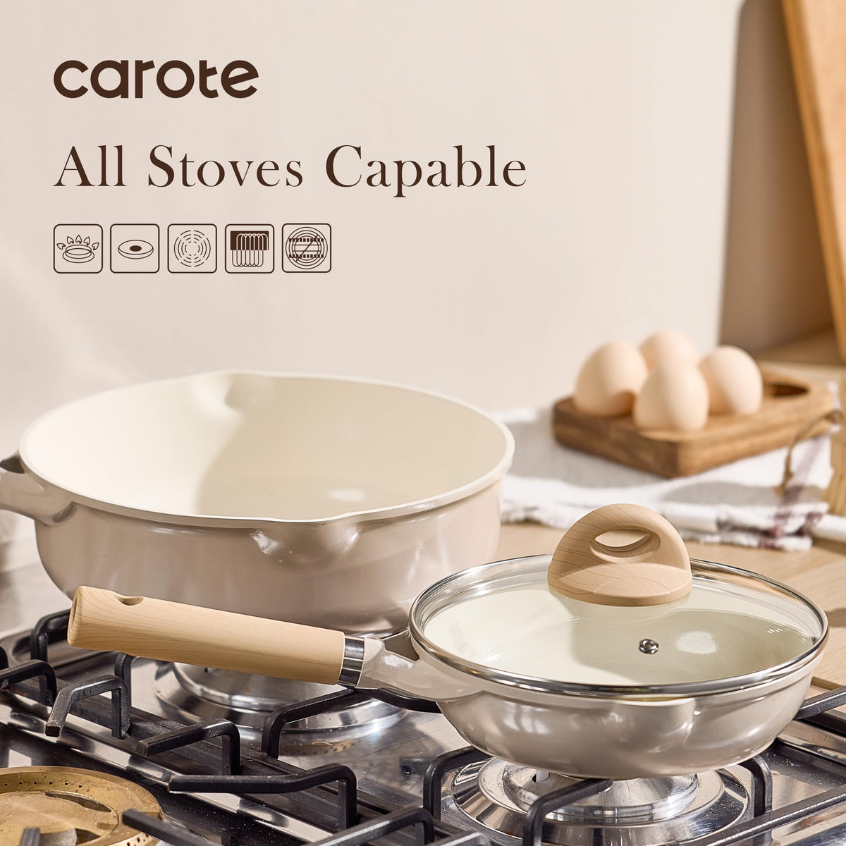 Side view of CAROTE pan featuring ergonomic handle and secure lid
