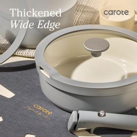 CAROTE 3-quart saucepan ideal for sauces and reheating.