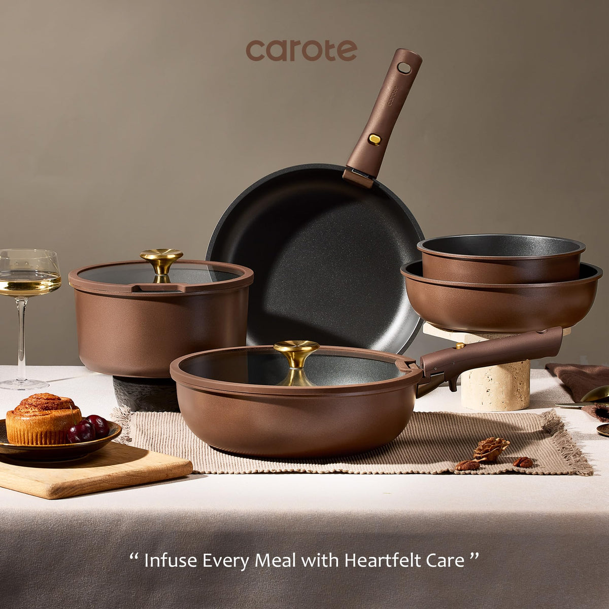 CAROTE secure detachable handle shown during cooking for safe use.