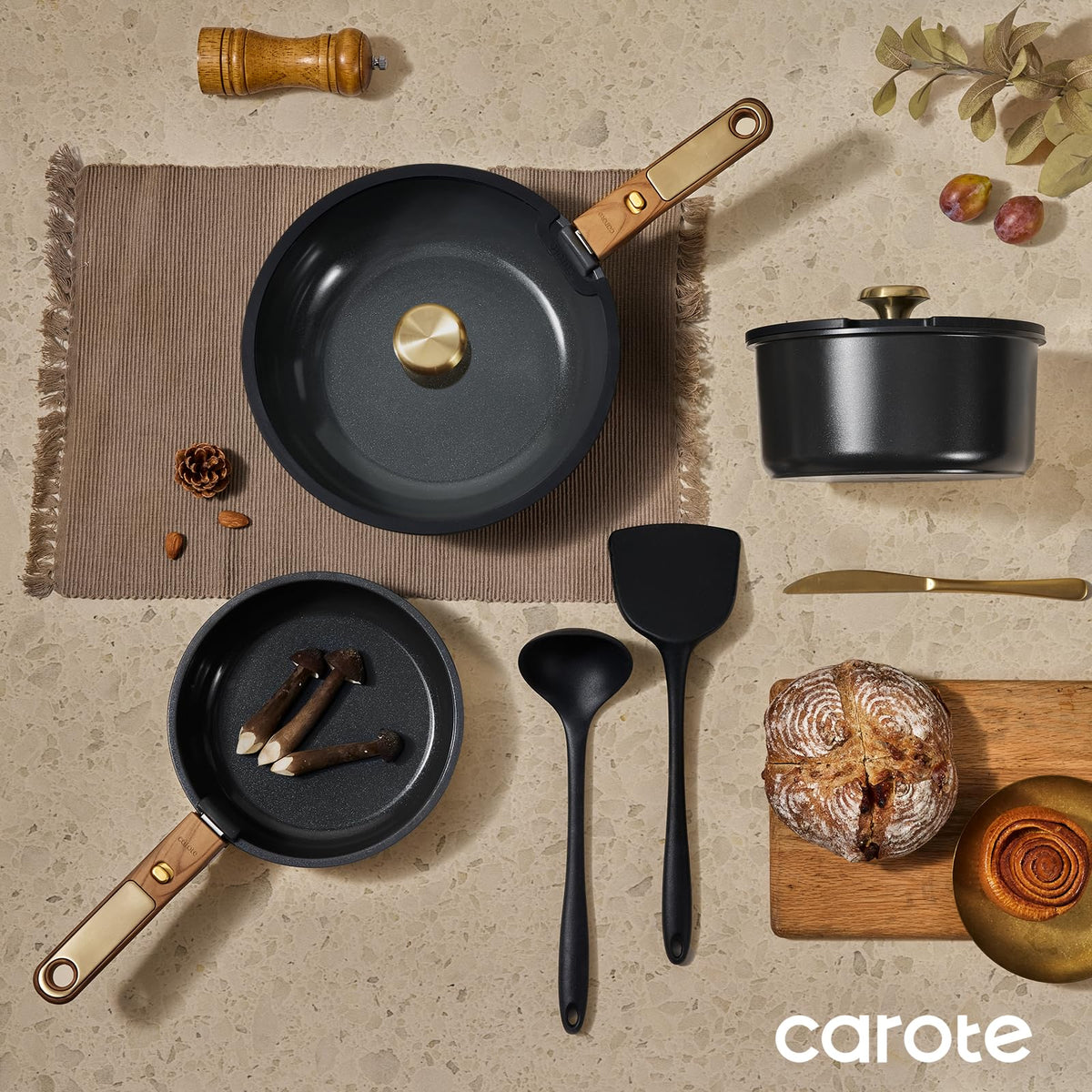 CAROTE-space-saving-storage shows detachable handles enabling flat stacking