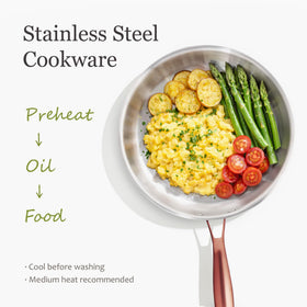 CAROTE stay-cool handle design for comfortable, safe sautéing.