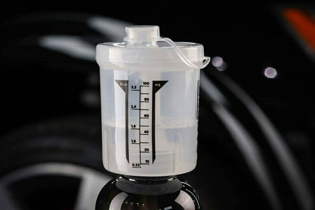 Leak-prevention pouring for concentrates.