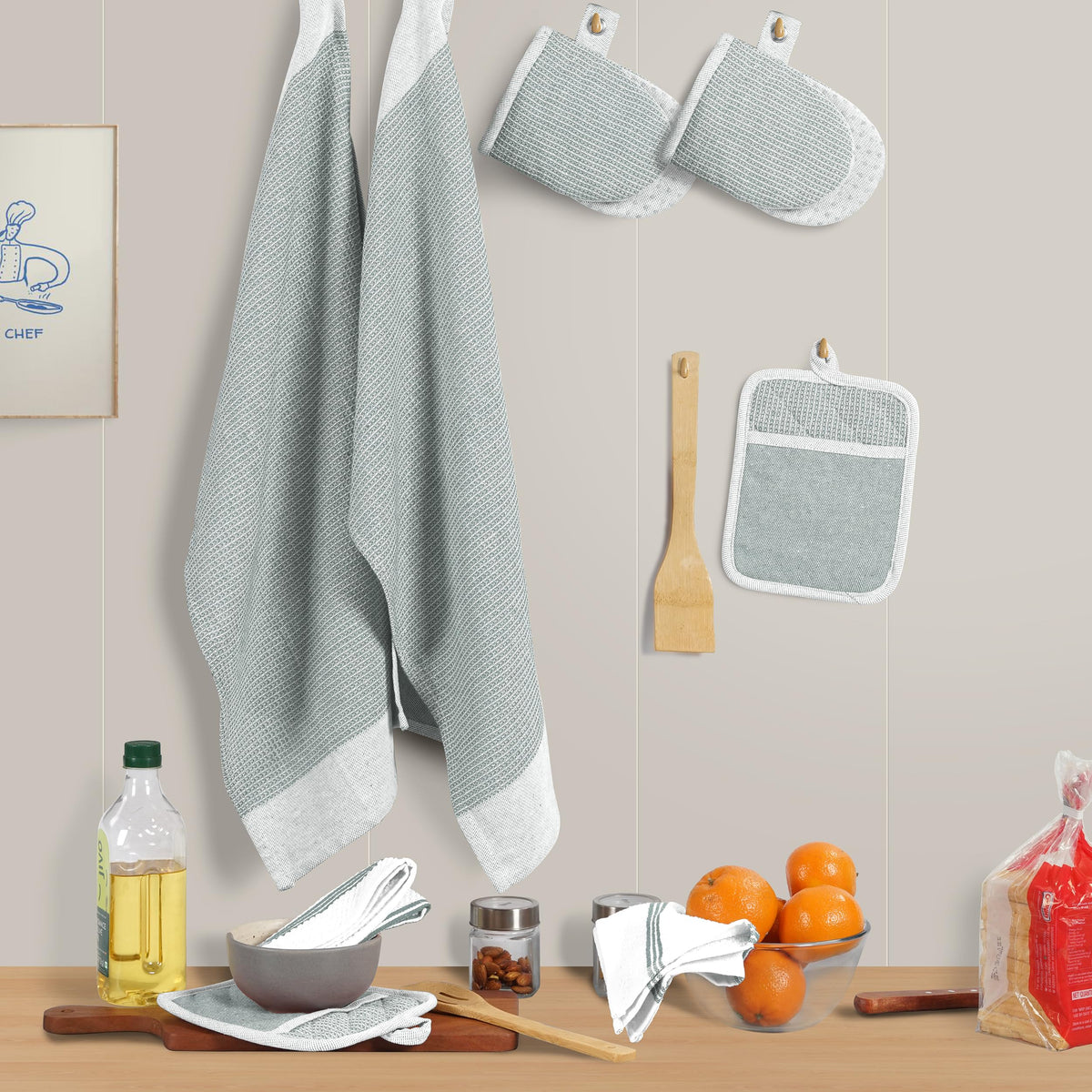 Casa Platino hanging loops for easy storage in the kitchen.