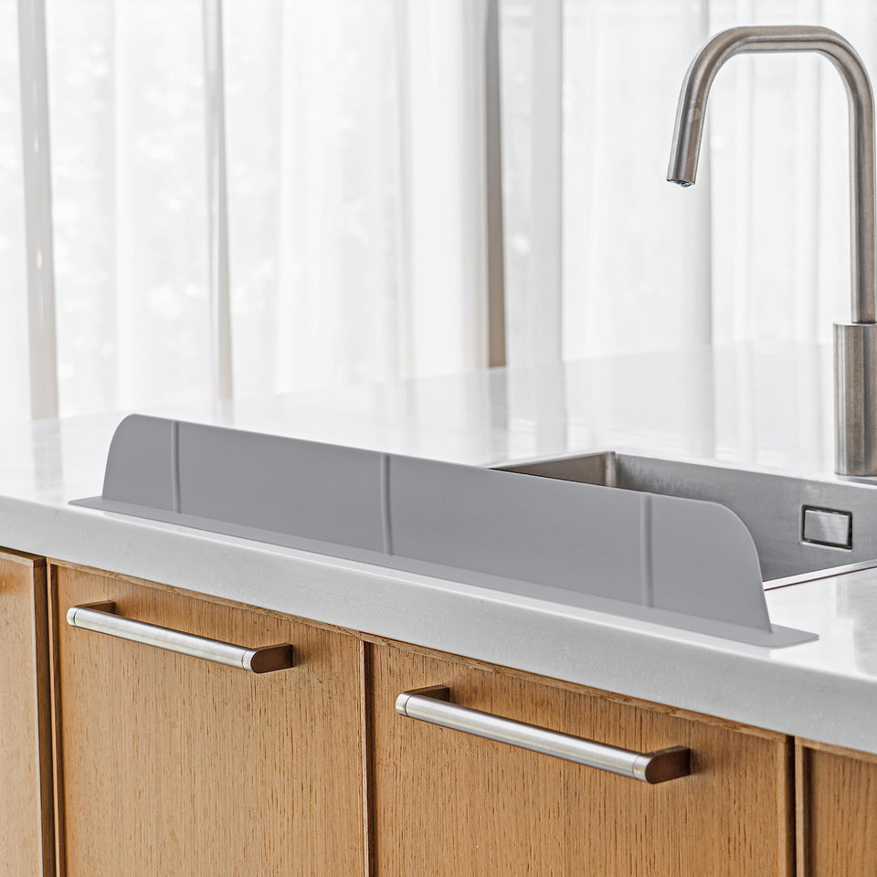 Casa Starlet 30-inch wide silicone splash guard protects clothing from splashes