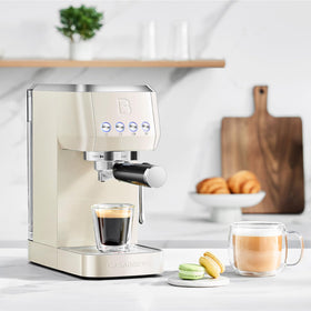 Removable drip tray of CASABREWS 3700 for easy cleaning