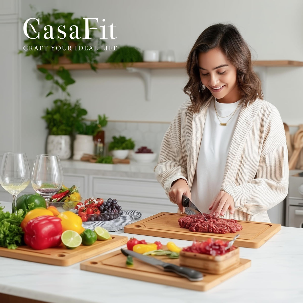 CASAFIT juice grooves close-up, keeps spills contained during prep.