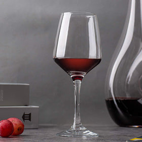 C Crest wine glasses chip- and scratch-resistant for long-lasting use.