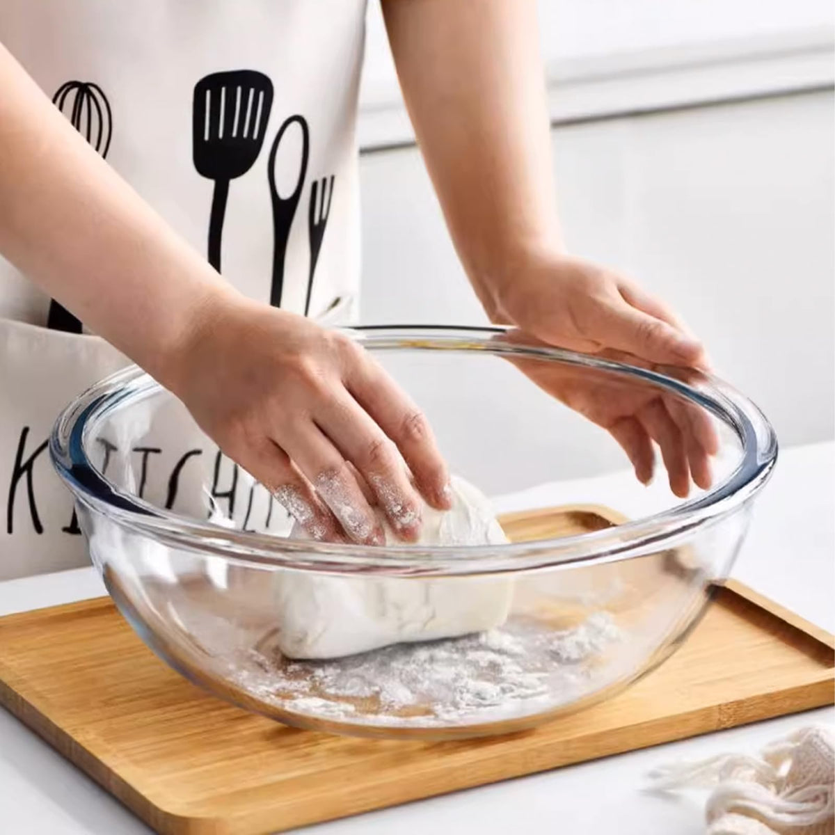 CD HOME BPA-free plastic lid fits tightly for fresh storage