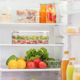Cecnamt lunch meat container with clear material for quick ingredient checks.