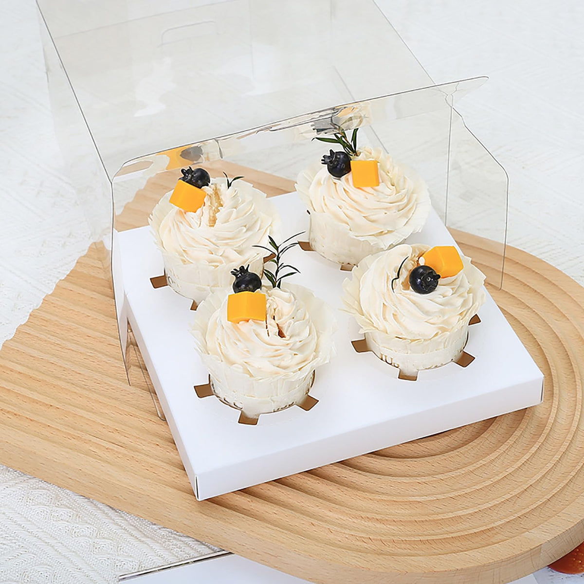 Cedilis transparent presentation for cupcakes highlights treats beautifully