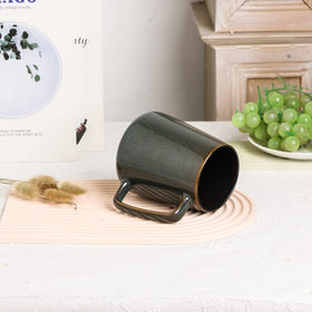 Ceraozmus cup highlights kiln-driven glaze for a one-of-a-kind look
