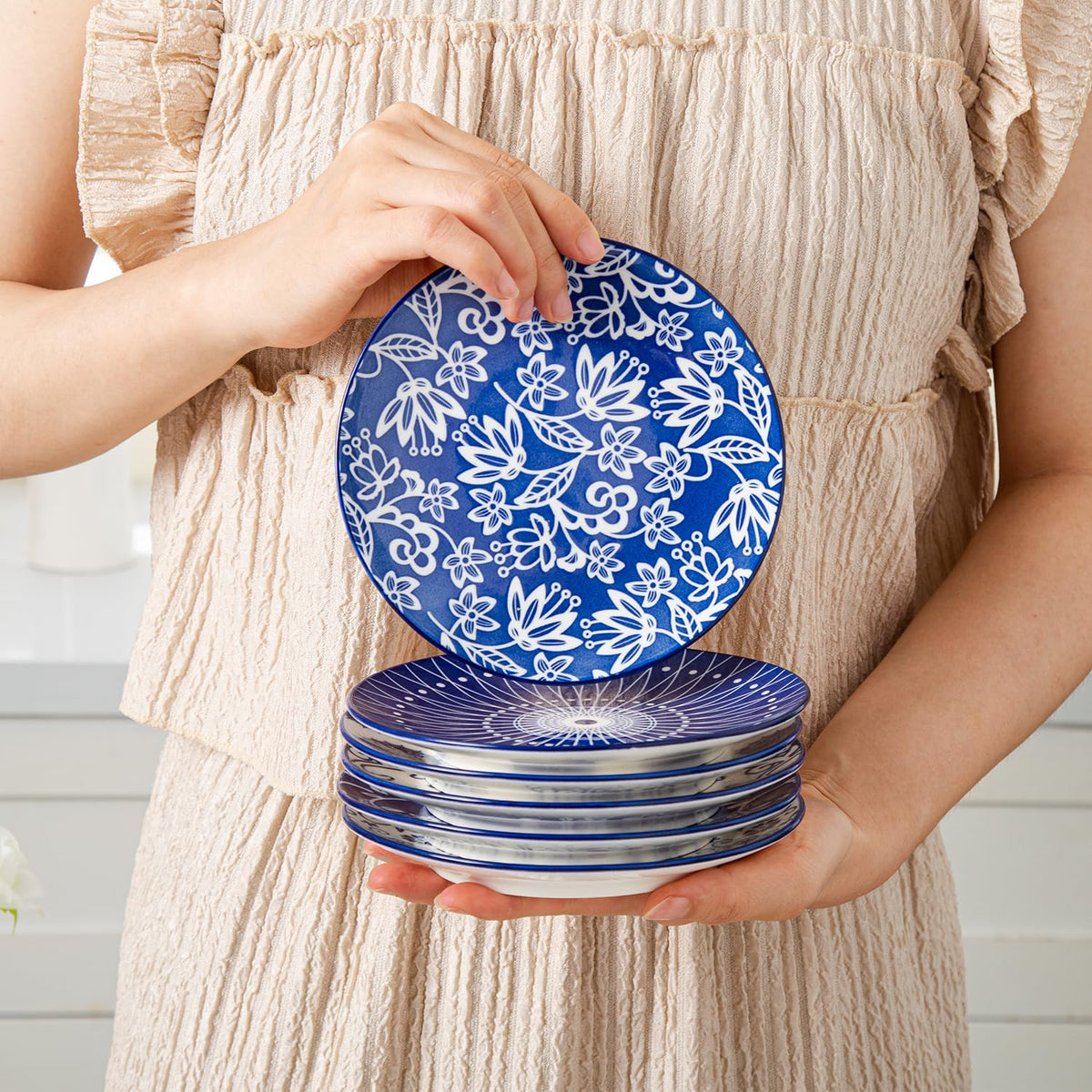 Cerkik Vintage Blue 6-inch snack plate for crackers and nibbles.
