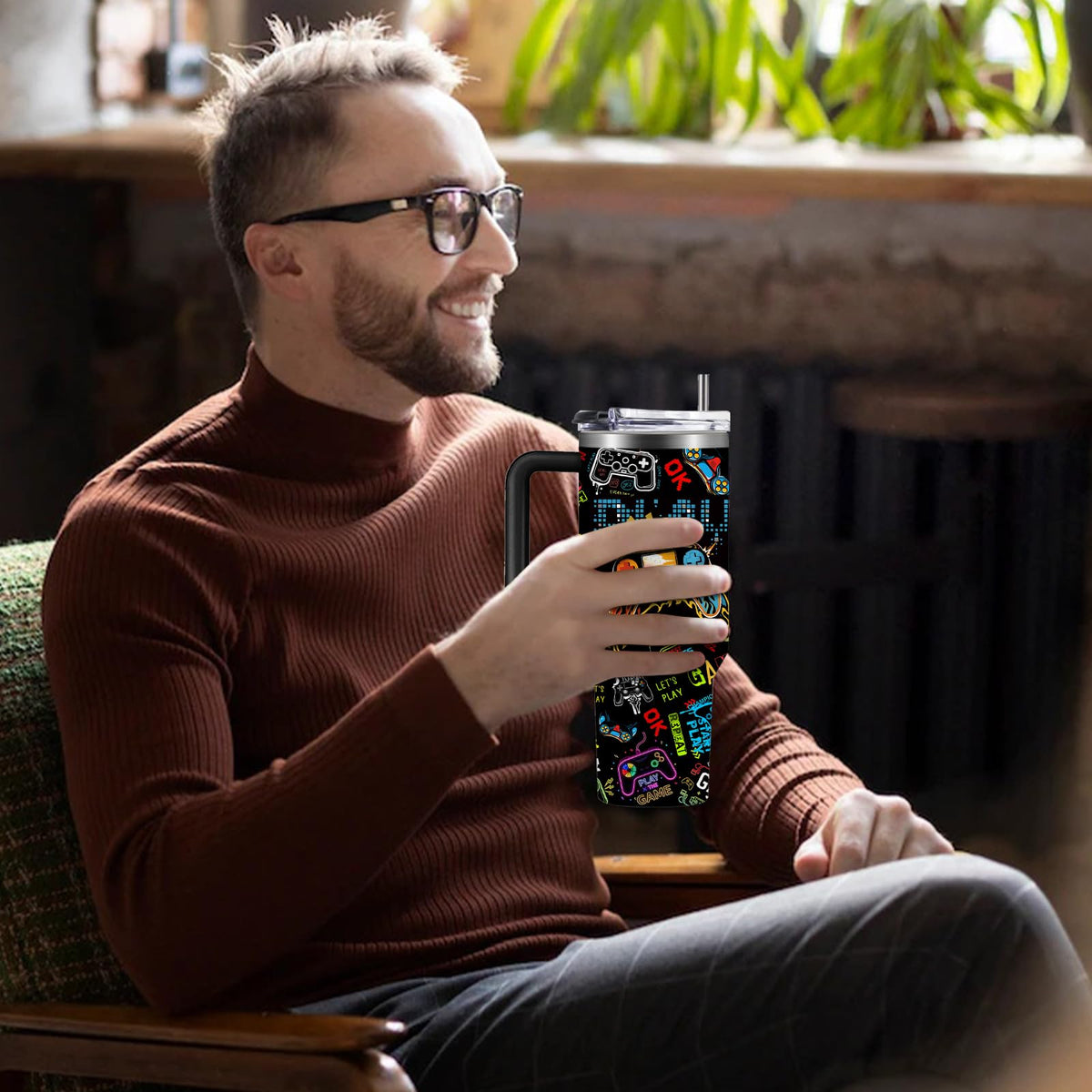 CGMIBAS 40oz gaming tumbler with leak-proof lid for spill-free desks
