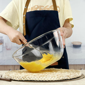 CGNWEEPS airtight plastic lid seals freshness to prevent spills.
