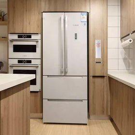 White Chambridge can crusher with modern finish for stylish kitchens