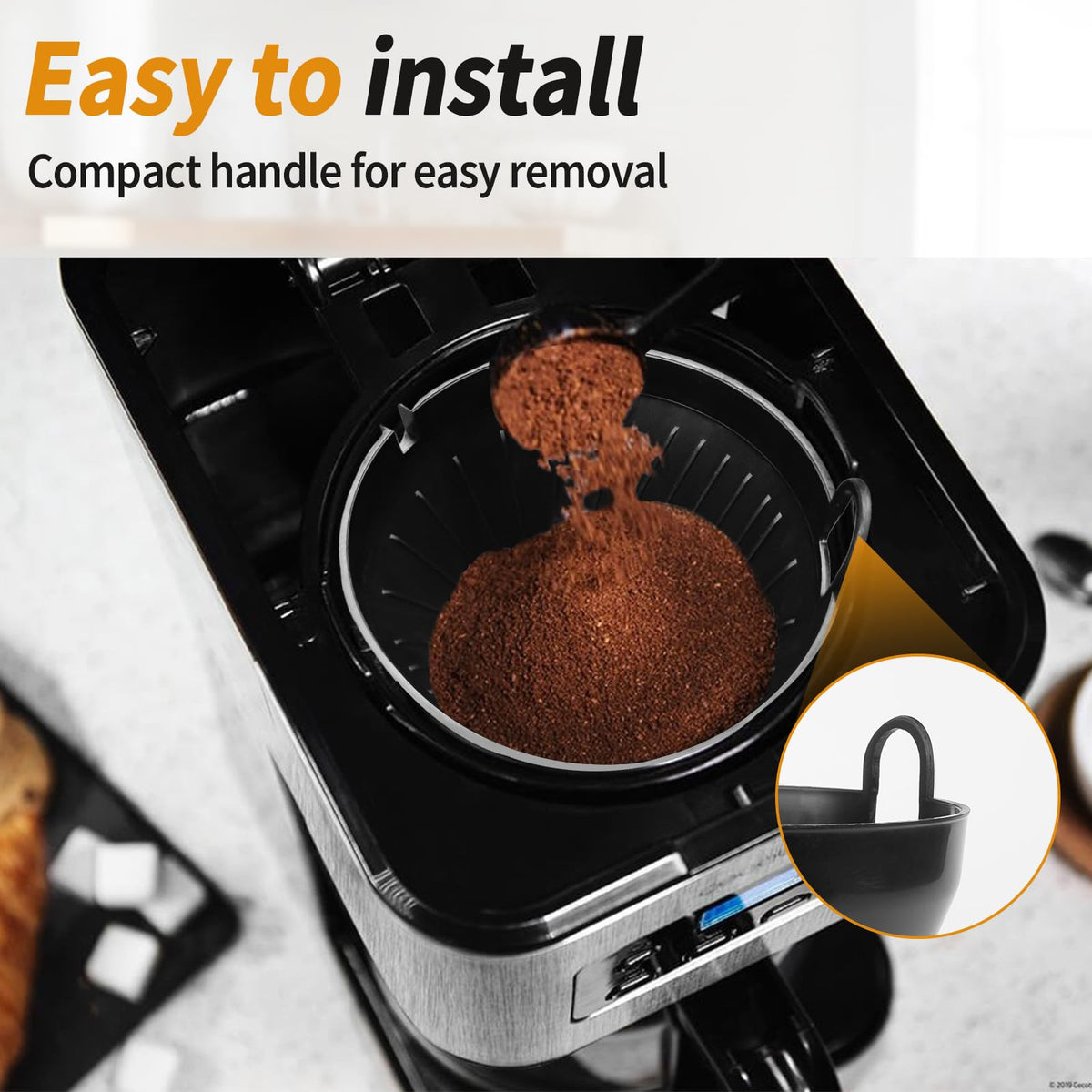 ChangTa DCC-1200FB easy-clean handle supports fast removal of grounds after brewing.