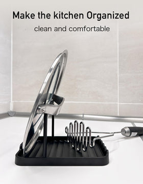 CHANNICORNER concave handle design keeps lid handles steady during use.