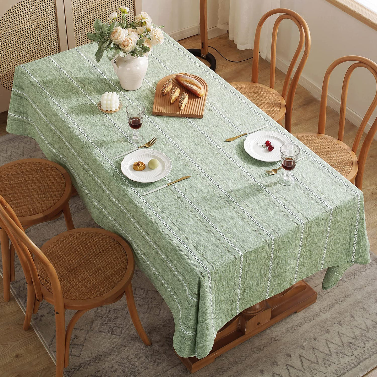 Chassic modern farmhouse boho style tablecloth; versatile style for everyday dining.