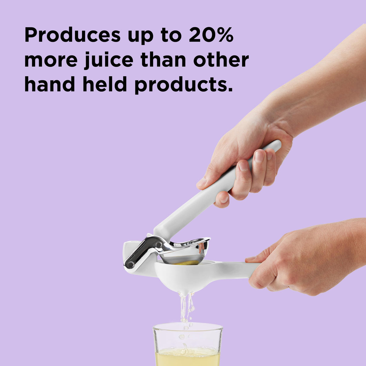 Ergonomic non-slip handles of Chef'n FreshForce provide a comfortable grip while squeezing.