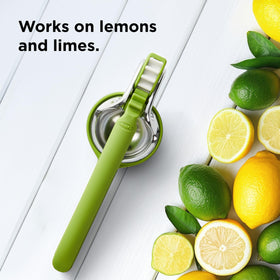Chef'n FreshForce top-rack dishwasher-safe design demonstrated for easy cleaning.