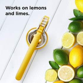 Chef'n FreshForce lemon juicer ideal-for-cocktails boosts citrus juice for drinks