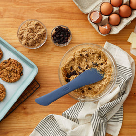 Chef'n Switchit small end reach ideal for reaching into small jars.