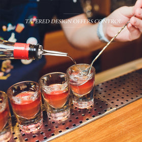CHENGU long-port spout reduces drips and table mess.
