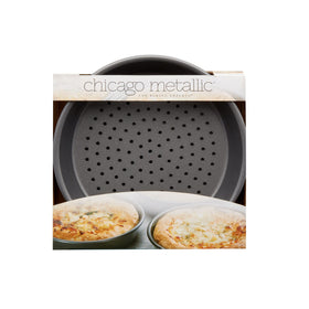Chicago Metallic non-stick surface aids easy release and quick cleanup.