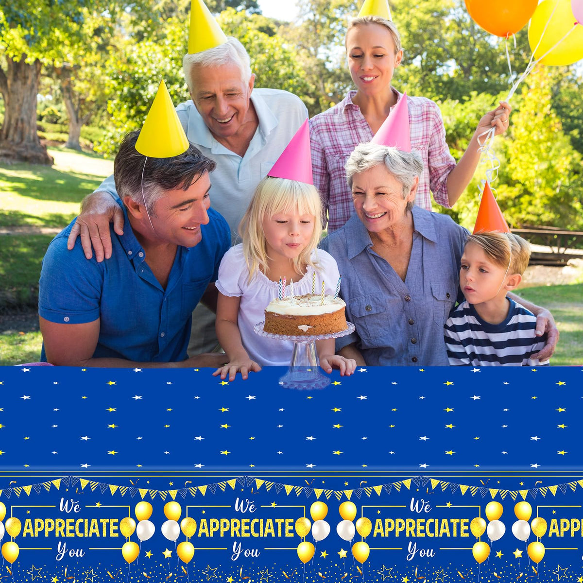 CHUNNIN blue-gold tablecloth backdrop enhances settings