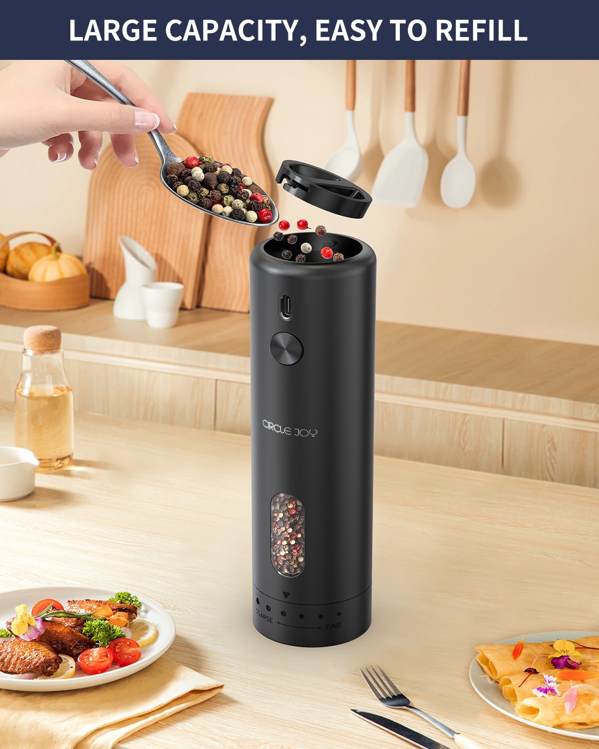 Circle Joy one-handed operation supports multitasking while seasoning meals