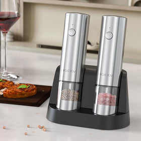 Circle Joy water-cleanable base keeps spice storage hygienic.