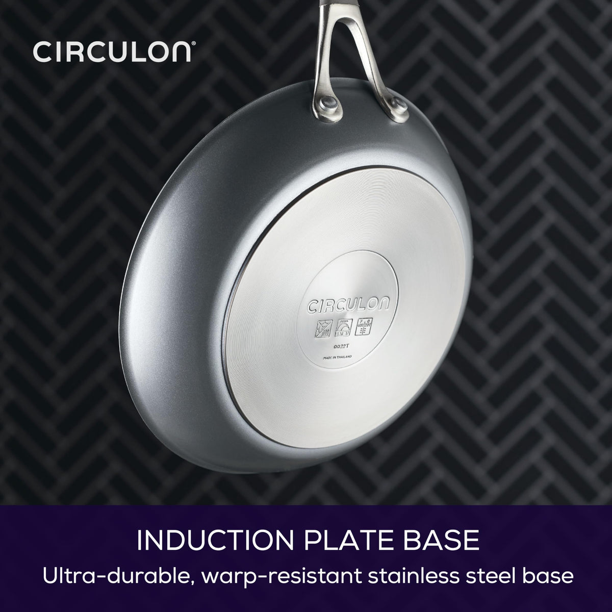 Circulon A1 ScratchDefense induction-base ensures fast, even heating on compatible stoves.