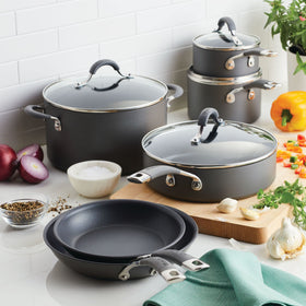 Circulon Radiance nonstick surface close-up showing effortless food release.