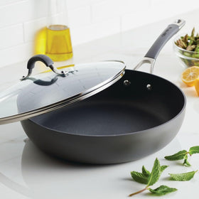 Oven safe to 400°F expands stove-to-oven recipe options