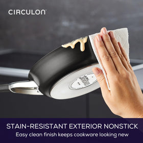 Circulon Symmetry exterior design adds modern style to any kitchen.
