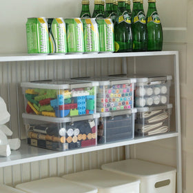 Citylife locking latch lids provide secure closure and easy access.