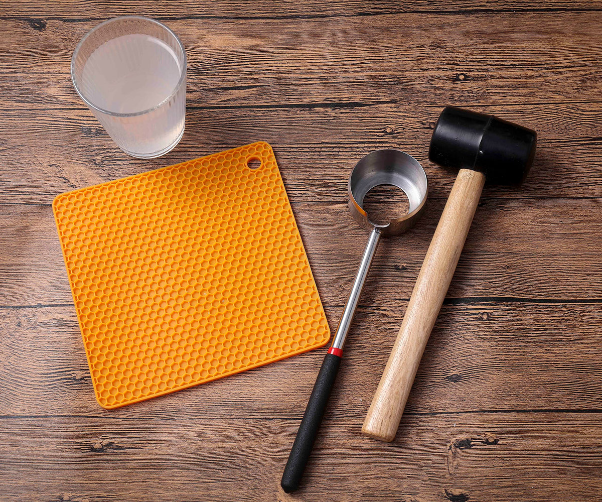CJFocus rubber hammer with wood handle ready for gentle shell work