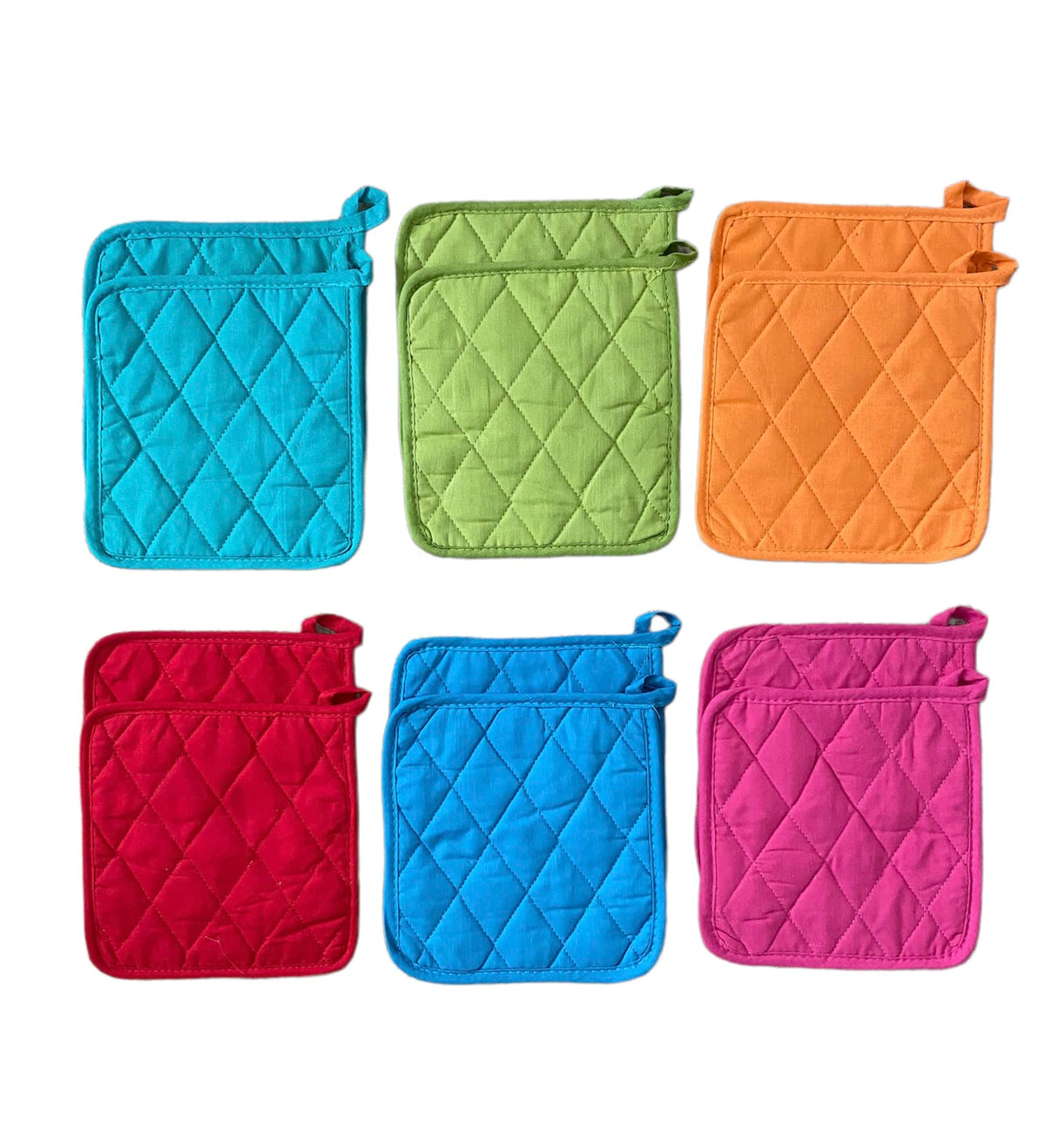 Classic Home heat-resistant 8x8 square potholder aids safe pan removal.