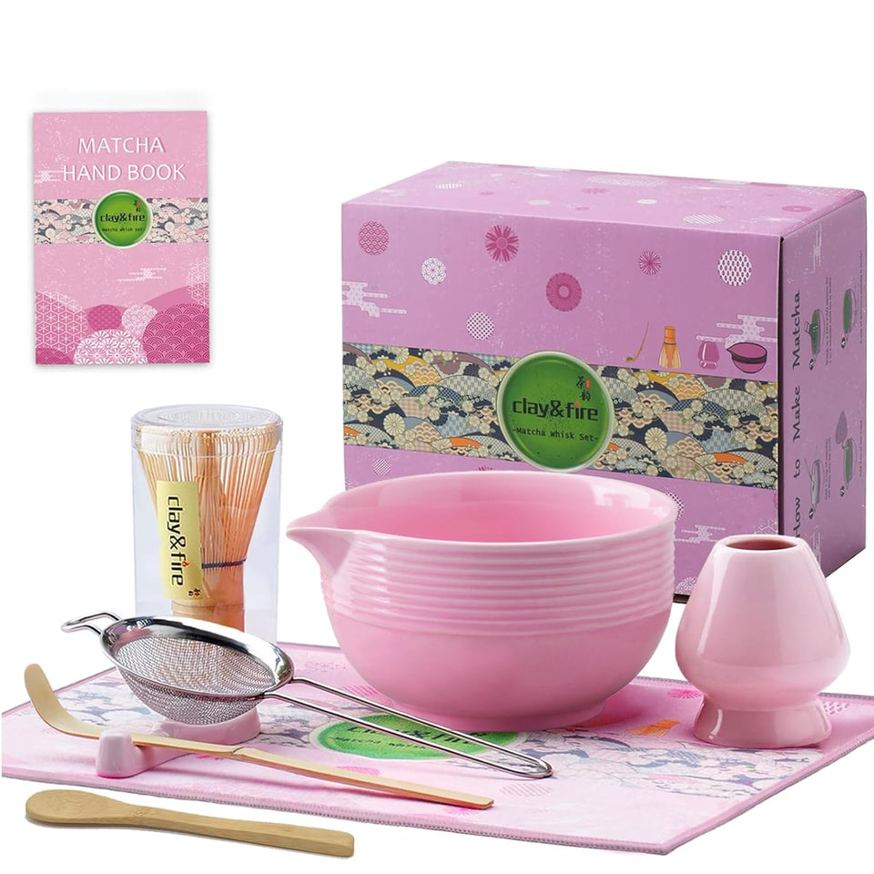 Clay&Fire matcha bowl with spout for smooth pouring and frothy whisking.
