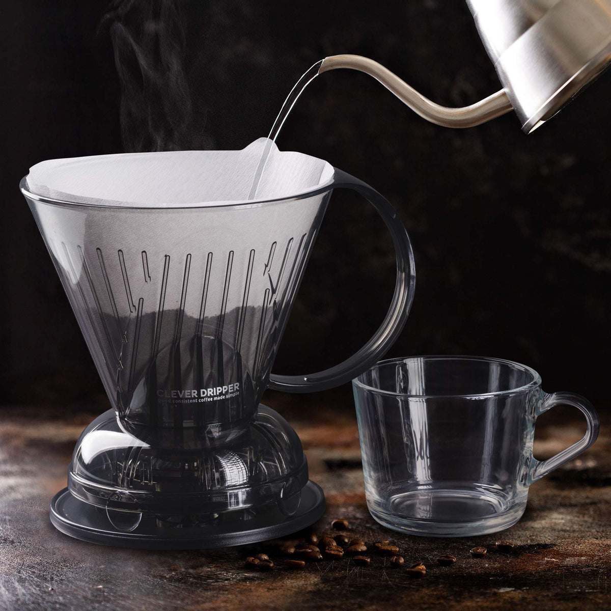 Clever BPA-free Tritan plastic for durable daily use.