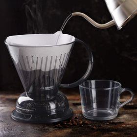 Clever BPA-free Tritan plastic for durable daily use.