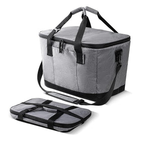 CleverMade Tahoe collapsible cooler bag at the beach keeps drinks cold.