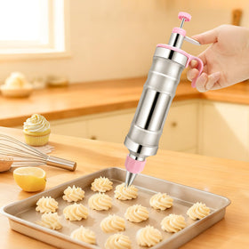 CLOCASIK 6 piping tips displayed for versatile decorating patterns