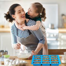 CLUEWR mold withstands wide temperature range from freezer to oven