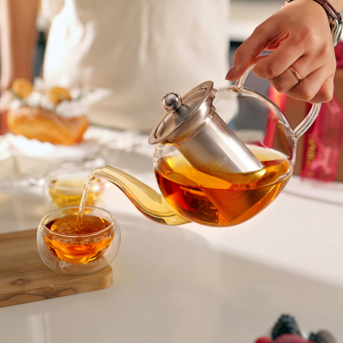 CNGLASS elegant gift ready teapot for tea lovers