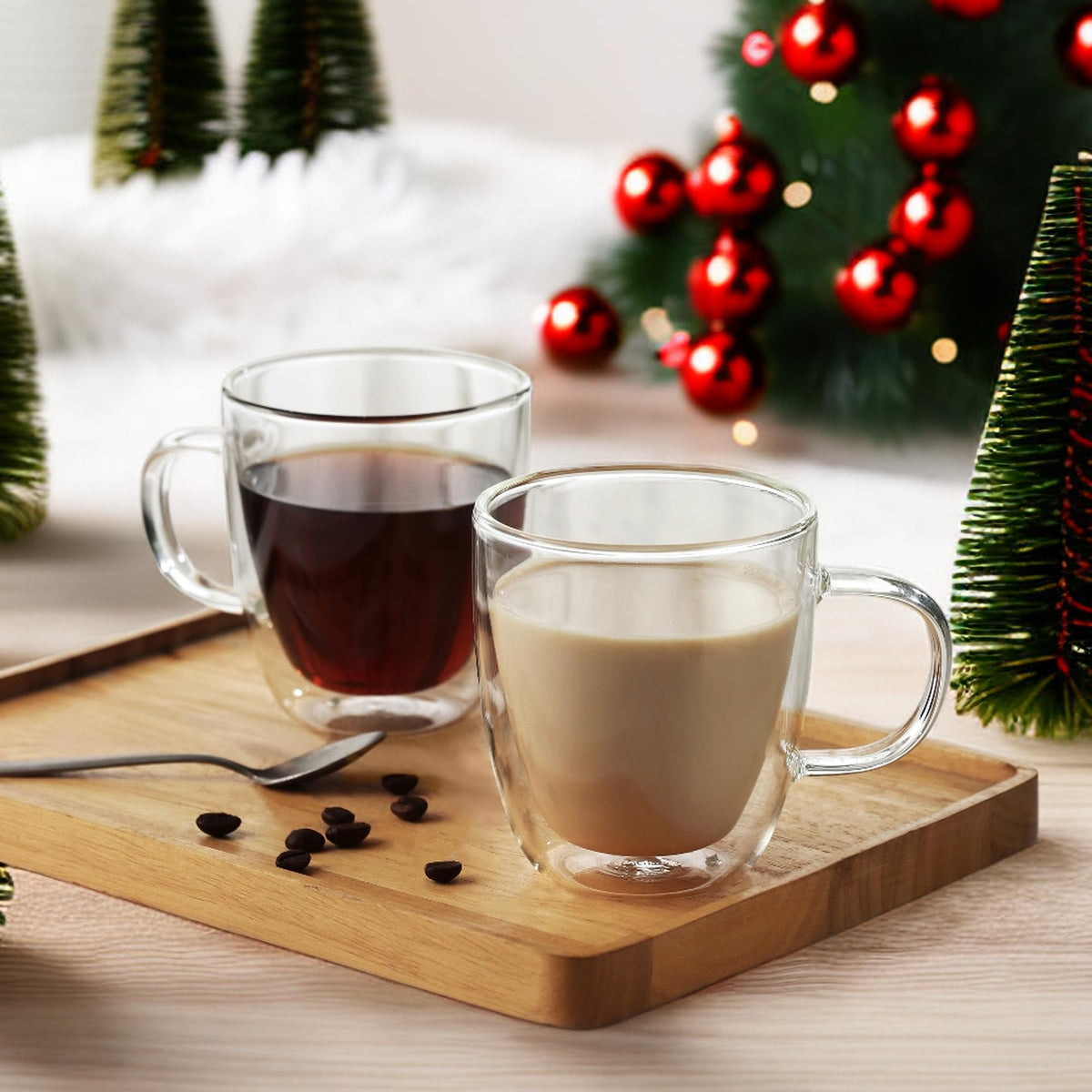 CNGLASS front view of a clear mug with elegant handle and silhouette.